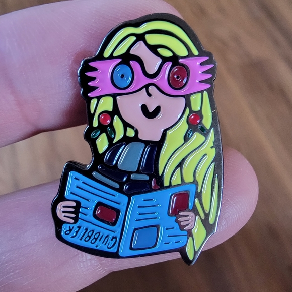Jewelry - Harry Potter Luna Lovegood Quibbler Magazine Enamel Pin